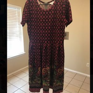 NWT Lularoe Dipped Amelia!! Gorgeous Print!